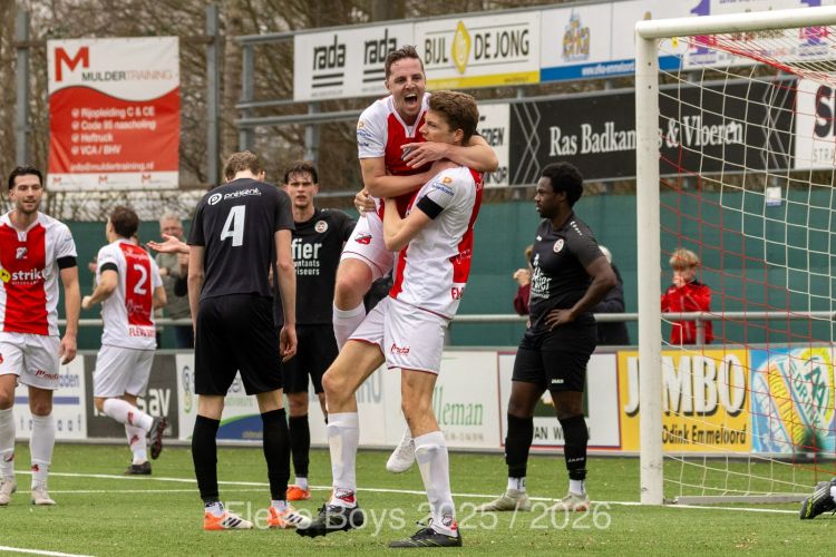 Flevo Boys boekt vrij makkelijke overwinning op HZVV