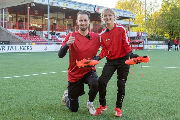 𝐆𝐞𝐬𝐢𝐠𝐧𝐞𝐞𝐫𝐝𝐞 𝐬𝐜𝐡𝐨𝐞𝐧𝐞𝐧 𝐯𝐚𝐧 𝐖𝐨𝐮𝐭 𝐖𝐞𝐠𝐡𝐨𝐫𝐬𝐭 𝐯𝐨𝐨𝐫 𝐄𝐥𝐥𝐲 𝐖𝐞𝐧𝐭𝐳𝐞𝐥 𝐯𝐚𝐧 𝐌𝐎𝟏𝟏